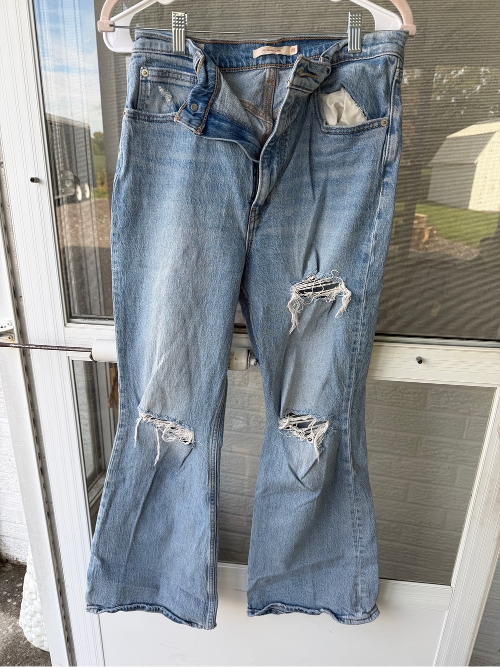 Women Levi Light Blue Distressed Jeans 29